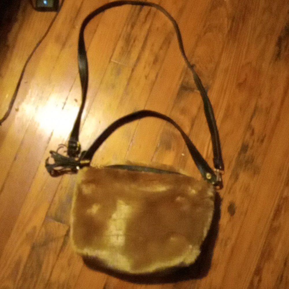 New w/o tags Furry purse